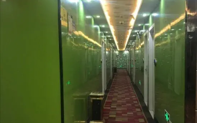 Shanghai Xingpu 99 Fashion Hotel