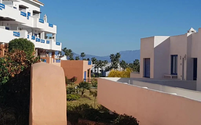 Duquesa Suites Golf and Gardens