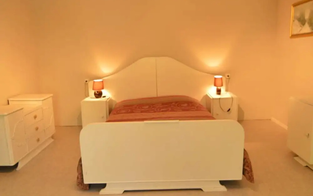 Peaceful Retreat in Ferrieres
