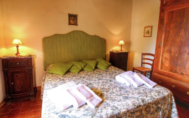 Apartment in Pergine Valdarno With Pool