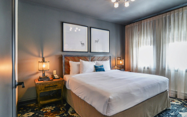 The Stella Hotel & Ballroom