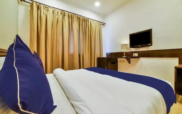 OYO 10383 Home 2BHK Dona Paula Beach