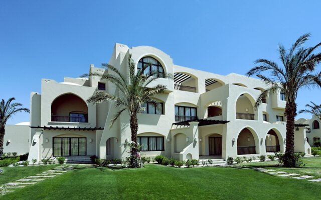 Отель Jaz Makadi Saraya Palms (ex Iberotel) вид на фасад
