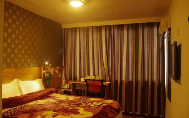 Ling County Hongji Business Hotel