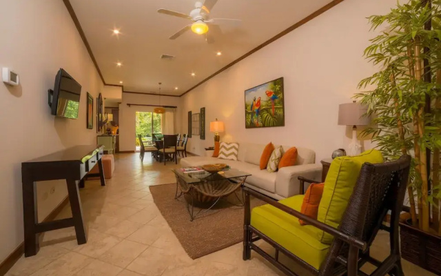 Veranda 8F - 2 bdr 2 Bath - Condo