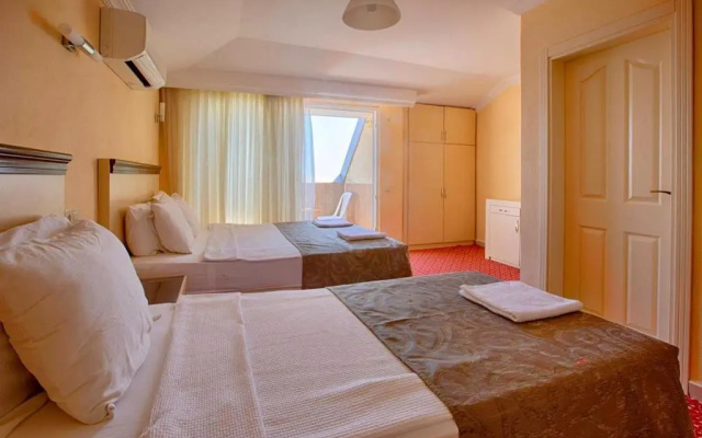 Azak Blue Otel