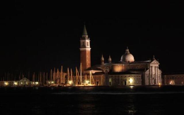 Отель Ai Sognatori Venezia Италия, Венеция - отзывы, цены и фото номеров - забронировать отель Ai Sognatori Venezia онлайн вид на фасад