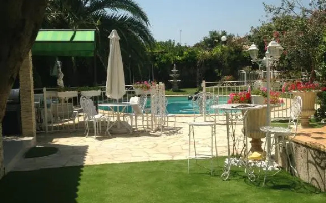 Charmant Studio a Uchaud