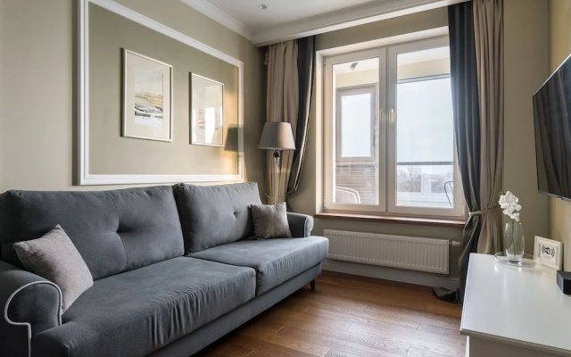Apartments B. Sampsonievsky 4-6