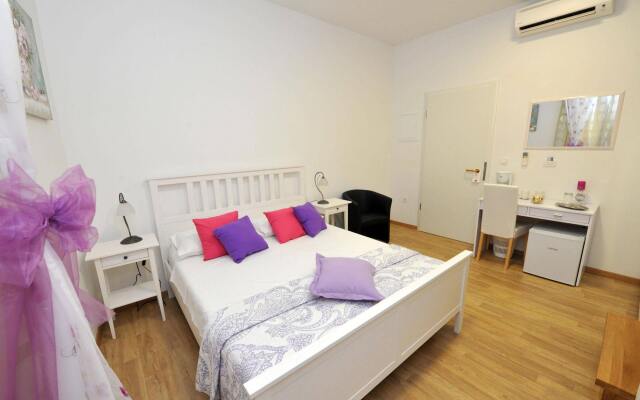 Отель Nirvana Luxury Rooms комната для гостей