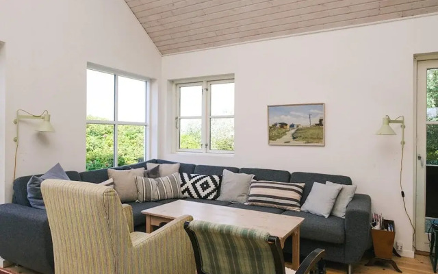 6 Person Holiday Home in Store Fuglede