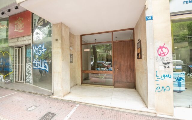 Отель Athens Crown Paradise Apartments Греция, Афины - отзывы, цены и фото номеров - забронировать отель Athens Crown Paradise Apartments онлайн вид на фасад