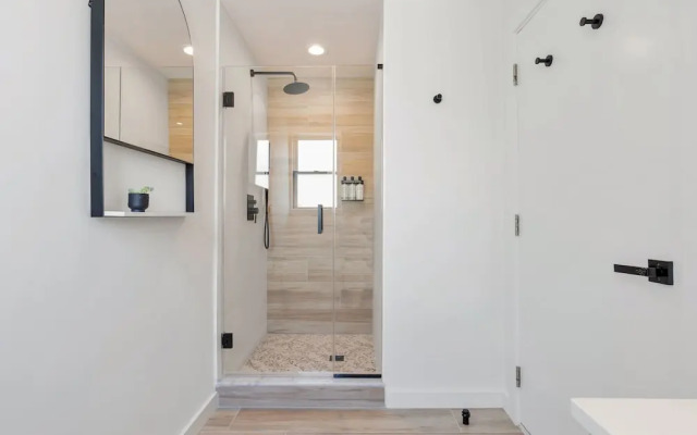The St Laurent Social Club & Guest Rooms