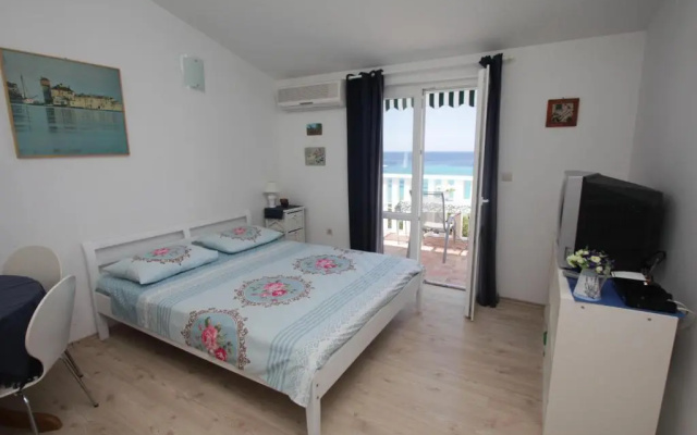 Apartments Luka