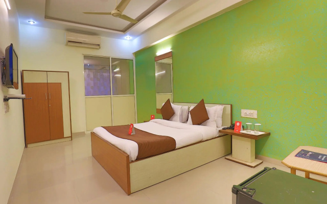 OYO 2178 Vibrant Residency
