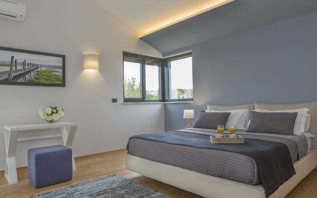 Spacious Villa With Private Pool and Jacuzzi in Porec