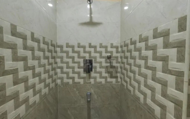 Hotel Kola Grand