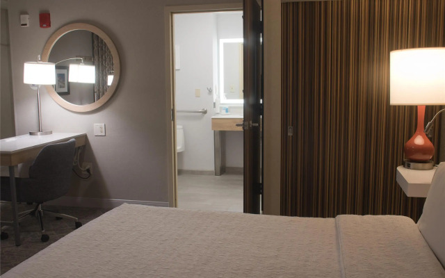 Hampton Inn & Suites Denver-Speer Boulevard