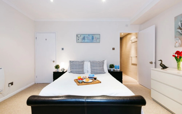 The Gloucester Terrace Nest - CB