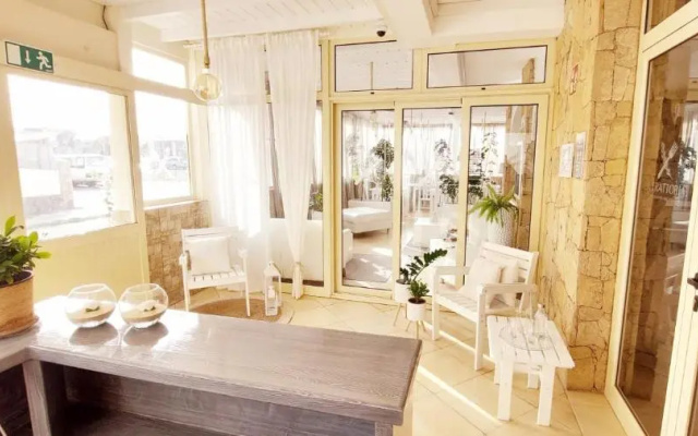 Branco Suites