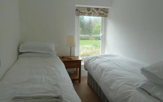 Bronfelin & Troed-y-rhiw Holiday Cottages