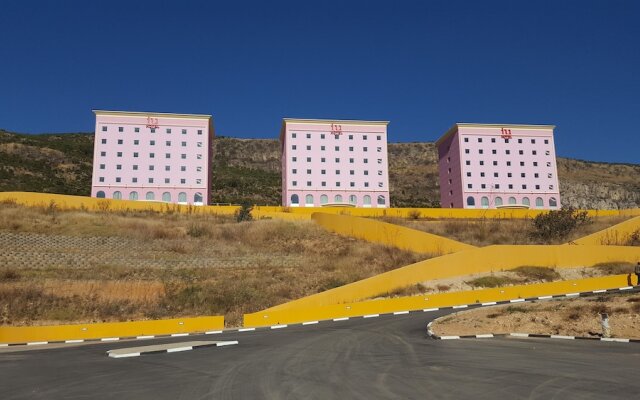 iu Hotel Lubango вид на фасад