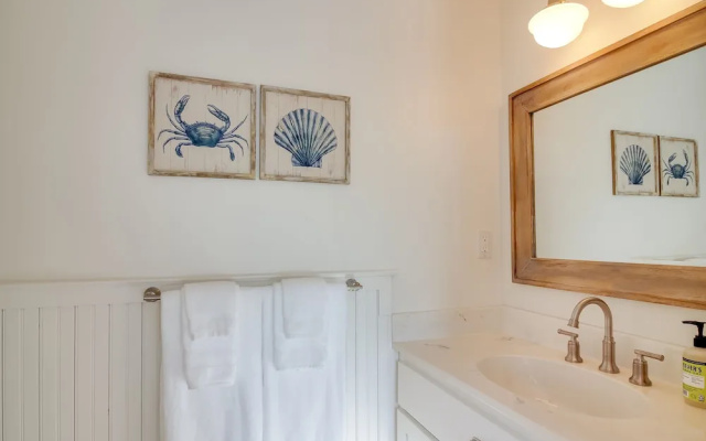 Scenic Bandon Vacation Rental w/ Beach Access!