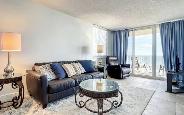 Oceania Beach Club 606