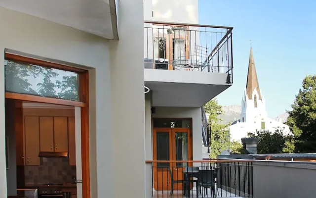 Apartment Parfait