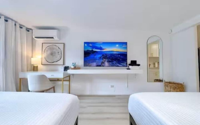 @ Marbella Lane- Trendy Waikiki Oasis Near Beach