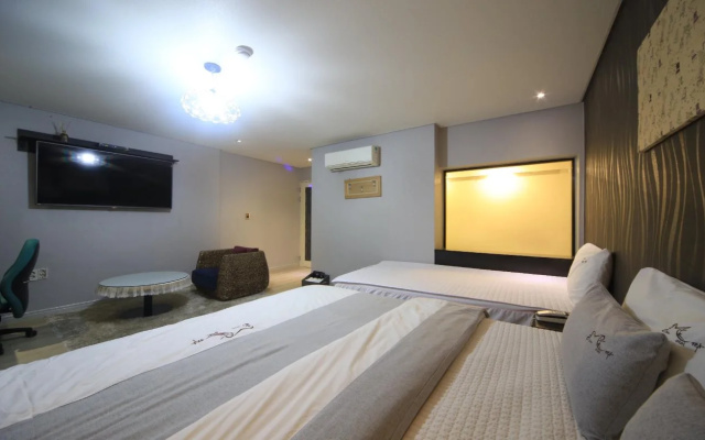 H-AVENUE Hotel Seomyeon Station