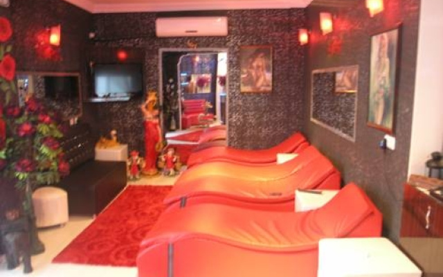 Madi Otel Lara