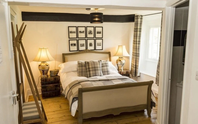 The Apple Tree Inn