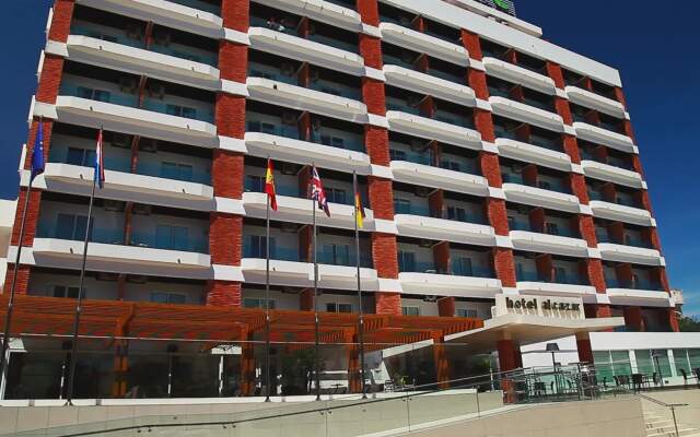 Yellow Praia Monte Gordo from $45. Monte Gordo Hotel Deals