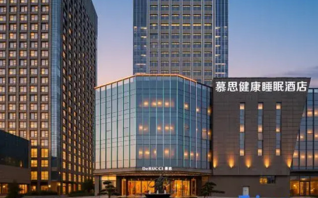 DeRUCCI Hotel