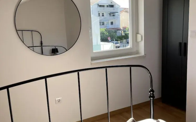 High Five Luxury House in Novalja