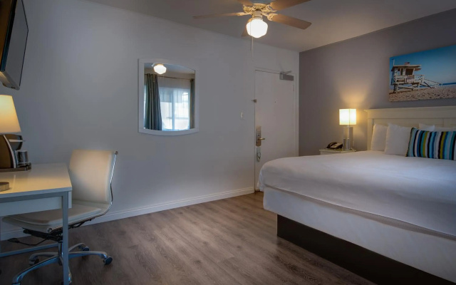 Bayside Hotel