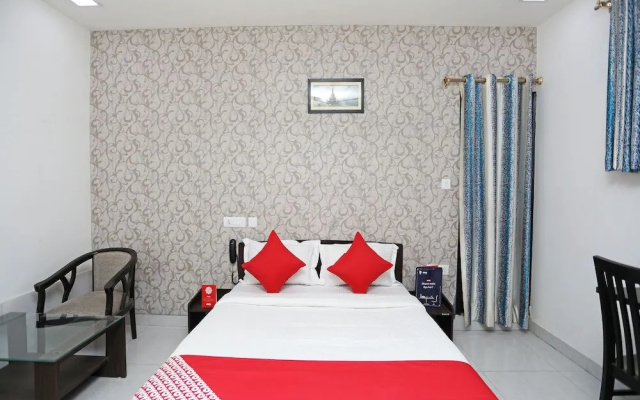OYO 13493 Hotel Vridhi Inn