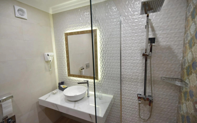 Sahara Hotel