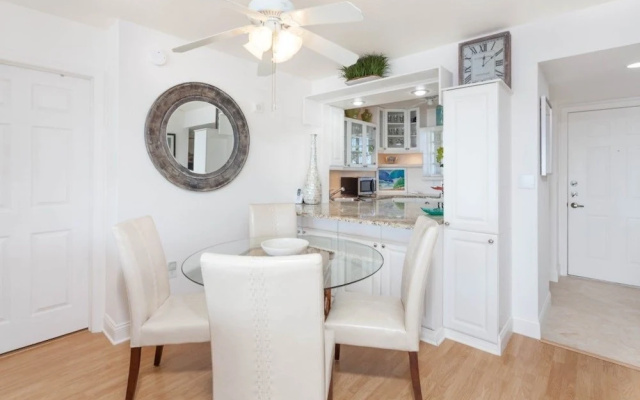 Hickory Bay West 407 - MO