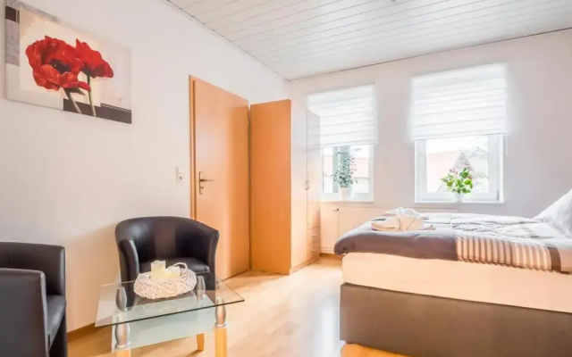 Ruhiges Apartment am Waldrand mit Schlossblick