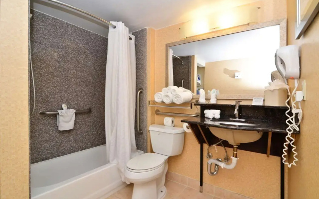 Holiday Inn Express And Suites Washington Dc Noma by IHG