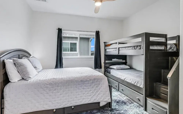 Nautical Nest 2 Bedroom Home