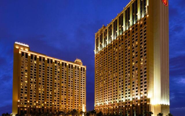 Отель Hilton Grand Vacations on the Las Vegas Strip США, Лас-Вегас - 8 отзывов об отеле, цены и фото номеров - забронировать отель Hilton Grand Vacations on the Las Vegas Strip онлайн вид на фасад