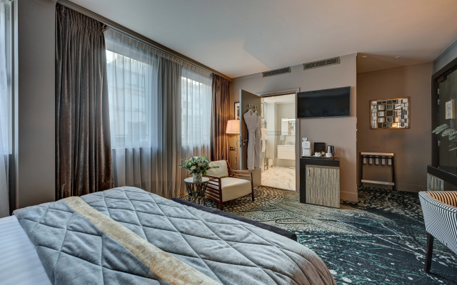 The One Alma Paris