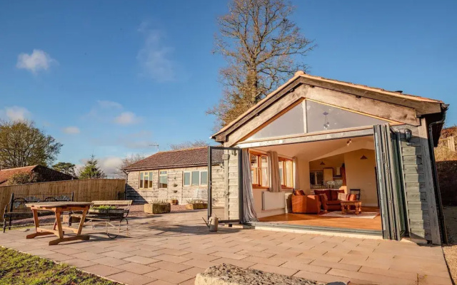 Host Stay Upperley Barn