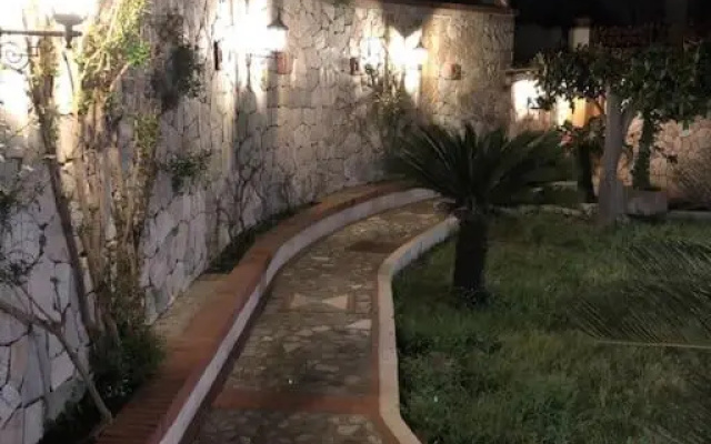 Villa capri con giardino e piscina