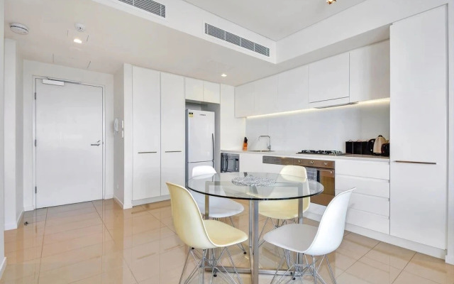 Waterfront Apartment 6802