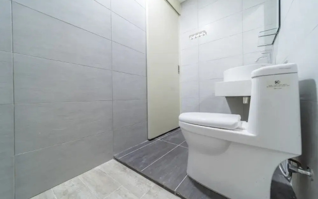 OYO Home 44045 Splendid 2br Arte Plus