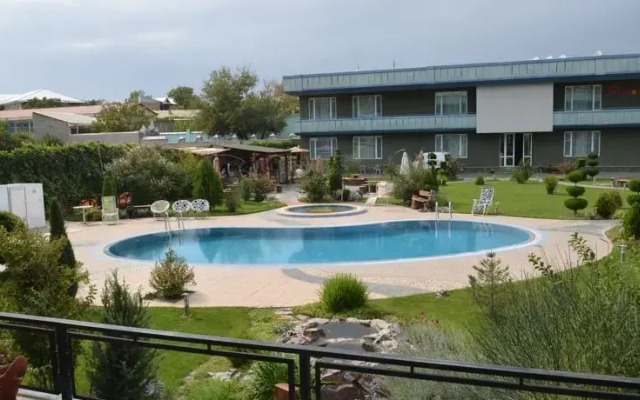 Advantage Hotel